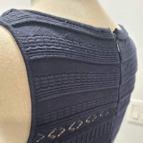 St. John Knit Dress - Picture 4 of 6